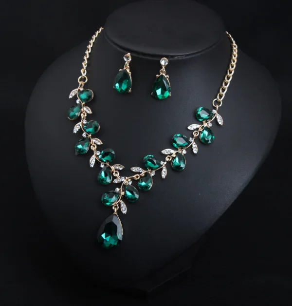Vintage / Retro Dark Green Crystal Rhinestone Prom Necklaces 2023 Alloy Accessories