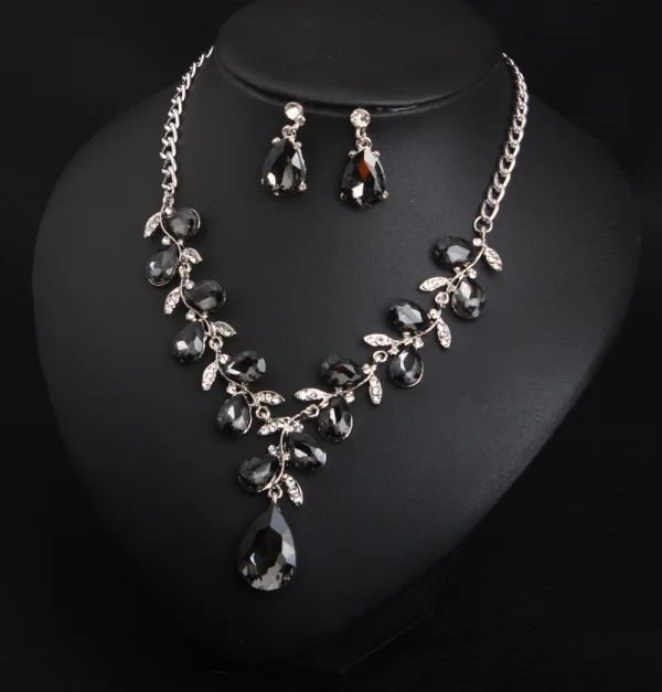 Vintage / Retro Dark Green Crystal Rhinestone Prom Necklaces 2023 Alloy Accessories