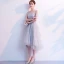 Chic / Belle Gris de retour Transparentes Robe De Graduation 2018 Princesse Encolure Dégagée Manches Courtes Faux Diamant Asymétrique Volants Robe De Ceremonie