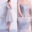 Chic / Belle Gris de retour Transparentes Robe De Graduation 2018 Princesse Encolure Dégagée Manches Courtes Faux Diamant Asymétrique Volants Robe De Ceremonie