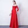 Elegant Red Evening Dresses  2017 A-Line / Princess Scoop Neck Long Sleeve Appliques Lace Beading Sash Floor-Length / Long Backless Pierced Formal Dresses