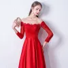 Elegant Red Evening Dresses  2017 A-Line / Princess Scoop Neck Long Sleeve Appliques Lace Beading Sash Floor-Length / Long Backless Pierced Formal Dresses