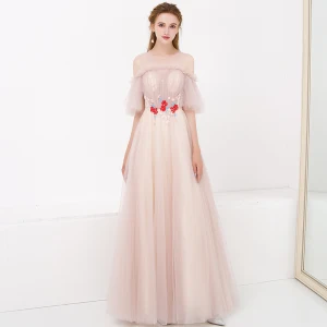 Snygga Fina Pärla Rosa Aftonklänningar 2018 Prinsessa Genomskinliga Urringning 1 2 Ärm Appliqués Spets Långa Ruffle Halterneck Formella Klänningar