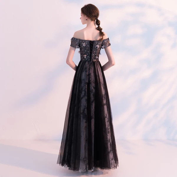 Schöne Schwarz Abendkleider 2018 A Linie Off Shoulder Kurze Ärmel Applikationen Blumen Perlenstickerei Knöchellänge Rüschen Rückenfreies Festliche Kleider
