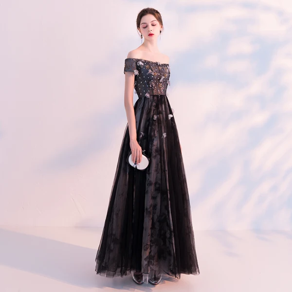 Schöne Schwarz Abendkleider 2018 A Linie Off Shoulder Kurze Ärmel Applikationen Blumen Perlenstickerei Knöchellänge Rüschen Rückenfreies Festliche Kleider