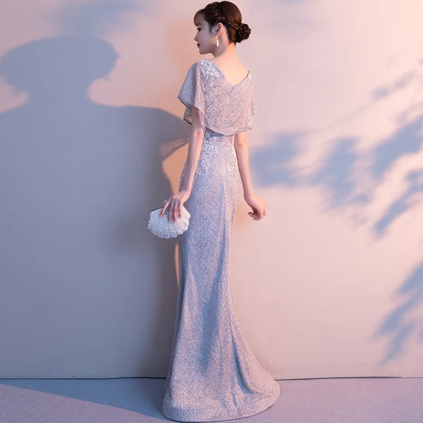 Chic / Belle Gris Robe De Soirée 2018 Trompette / Sirène V-Cou Manches Courtes Appliques En Dentelle Longue Dos Nu Robe De Ceremonie