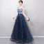 Illusion Bleu Marine Transparentes Robe De Bal 2018 Princesse V-Cou Sans Manches Appliques En Dentelle Perle Glitter Paillettes Ceinture Longue Volants Dos Nu Robe De Ceremonie