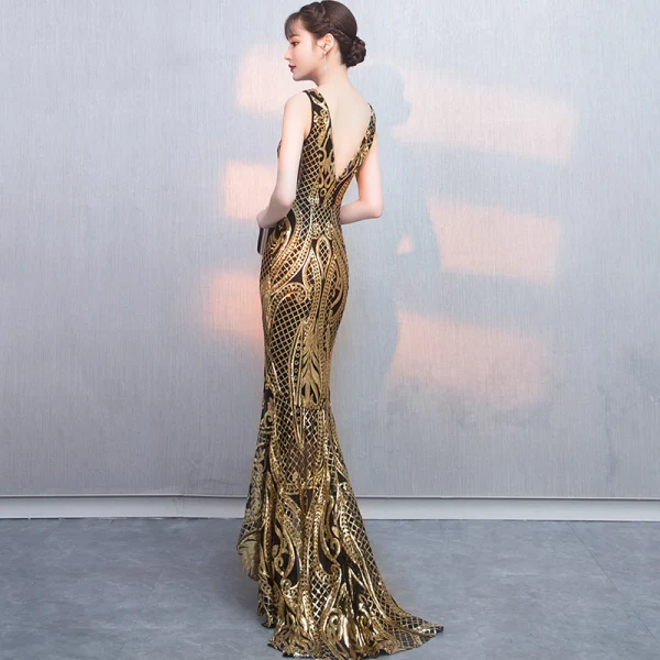 Sexy Schwarz Gold Pailletten Abendkleider 2018 Meerjungfrau V-Ausschnitt Ärmellos Asymmetrisch Rüschen Rückenfreies Festliche Kleider