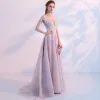 Seksowne Szary Przezroczyste Sukienki Na Bal 2018 Princessa Przy Ramieniu Kótkie Rękawy Aplikacje Z Koronki Rhinestone Trenem Sweep Wzburzyć Sukienki Wizytowe