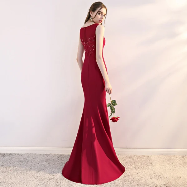 Chic / Belle Bordeaux Robe De Soirée 2018 Trompette / Sirène Encolure Dégagée Sans Manches Appliques En Dentelle Faux Diamant Train De Balayage Volants Robe De Ceremonie