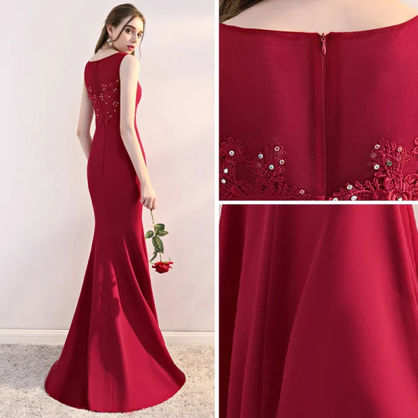 Chic / Belle Bordeaux Robe De Soirée 2018 Trompette / Sirène Encolure Dégagée Sans Manches Appliques En Dentelle Faux Diamant Train De Balayage Volants Robe De Ceremonie