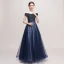 Luxus / Herrlich Marineblau Ballkleider 2018 A Linie Off Shoulder Kurze Ärmel Perlenstickerei Pailletten Stoffgürtel Lange Rüschen Rückenfreies Festliche Kleider