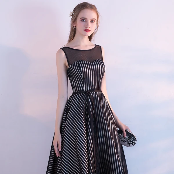 Modest / Simple Black White Striped Homecoming Graduation Dresses 2017 A-Line / Princess Scoop Neck Sleeveless Sash Tea-length Backless Formal Dresses