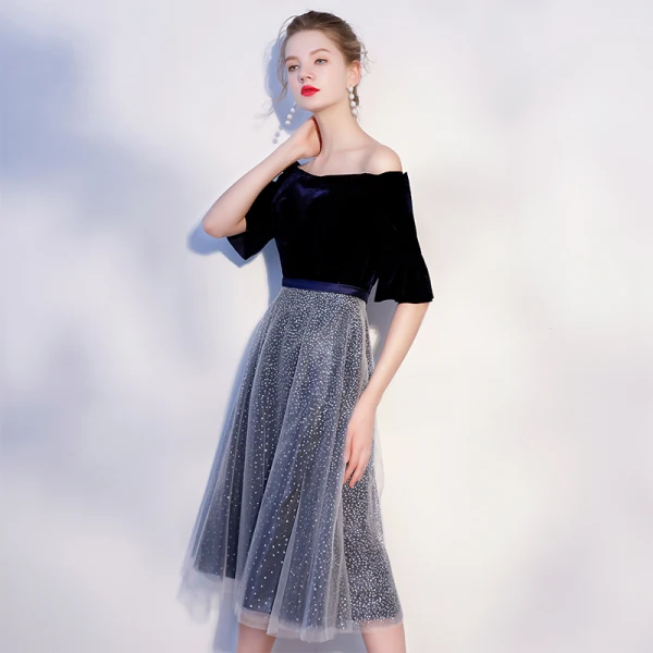 Abordable Bleu Marine Robe De Soirée 2018 Princesse De l'épaule 1/2 Manches Ceinture Glitter Tulle Thé Longueur Volants Dos Nu Robe De Ceremonie