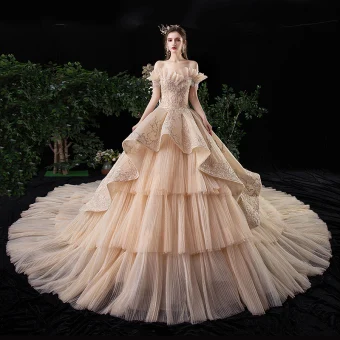 Luxe Champagne Trouwjurken 2020 Baljurk Uit De Schouder Korte Mouwen Ruglooze Glans Tule Appliques Kant Kralen Royal Train Cascading Ruches