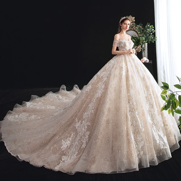Schöne Champagner Durchsichtige Brautkleider / Hochzeitskleider 2020 Ballkleid Off Shoulder Kurze Ärmel Rückenfreies Perlenstickerei Quaste Applikationen Spitze Kathedrale Schleppe Rüschen