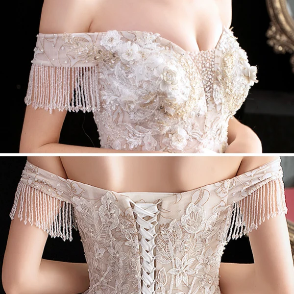 Schöne Champagner Durchsichtige Brautkleider / Hochzeitskleider 2020 Ballkleid Off Shoulder Kurze Ärmel Rückenfreies Perlenstickerei Quaste Applikationen Spitze Kathedrale Schleppe Rüschen