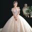 Chic / Belle Champagne Robe De Mariée 2020 Robe Boule De l'épaule Manches Courtes Dos Nu Appliques En Dentelle Perlage Cathedral Train Volants