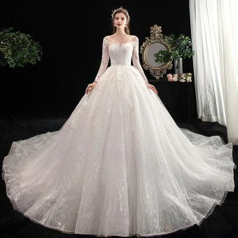 Chic Belle Ivoire Robe De Mariée 2020 Robe Boule V Cou Percé Manches Longues Dos Nu Appliques En Dentelle Cathedral Train Volants