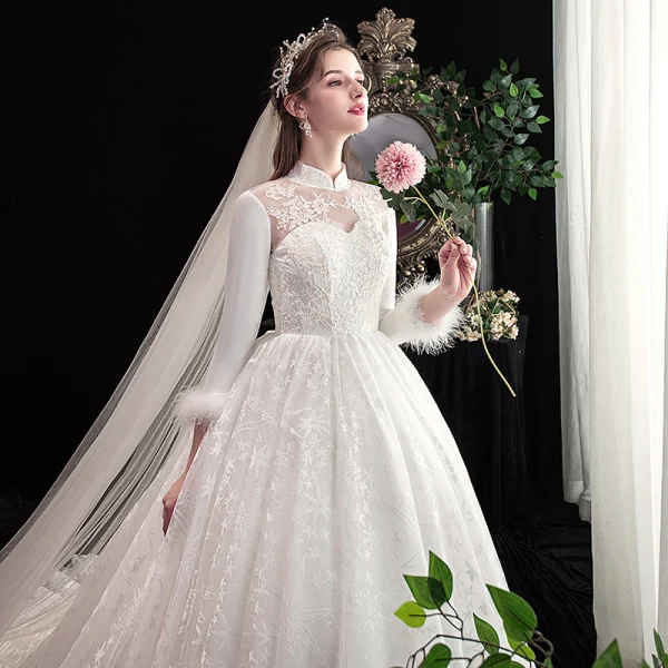 Vintage Prisvärd Elfenben Genomskinliga Bröllopsklänningar 2020 Prinsessa Hög Hals 3/4 ärm Halterneck Appliqués Spets Beading Chapel Train Ruffle