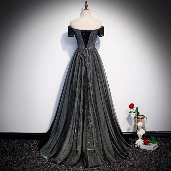 Mode Noire Robe De Soirée 2020 Princesse De l'épaule Manches Courtes Paillettes Perlage Train De Balayage Volants Dos Nu Robe De Ceremonie