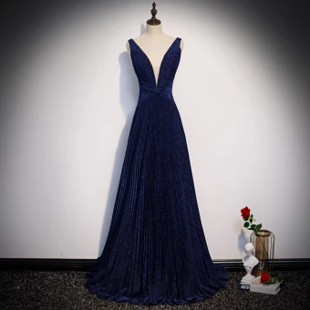 Élégant Bleu Marine Robe De Soirée 2020 Princesse Col V Profond Sans Manches Glitter Polyester Train De Balayage Dos Nu Robe De Ceremonie