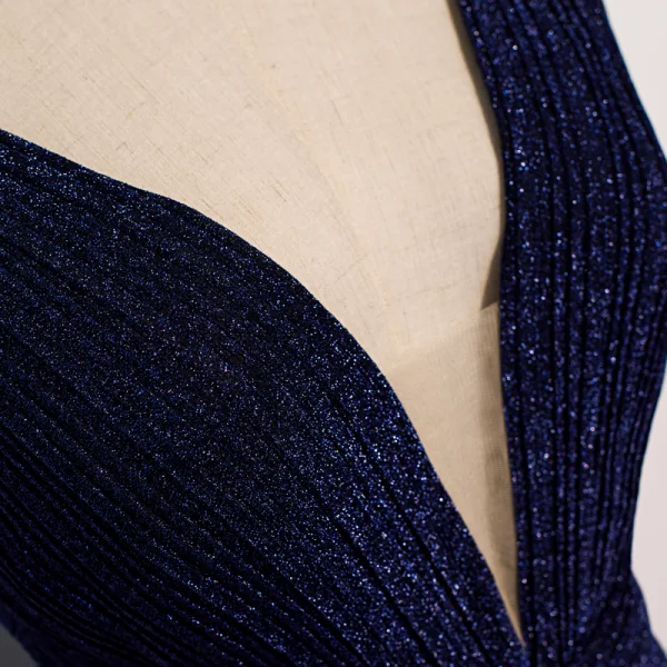 Elegante Marineblau Abendkleider 2020 A Linie Tiefer V-Ausschnitt Ärmellos Glanz Polyester Sweep / Pinsel Zug Rückenfreies Festliche Kleider