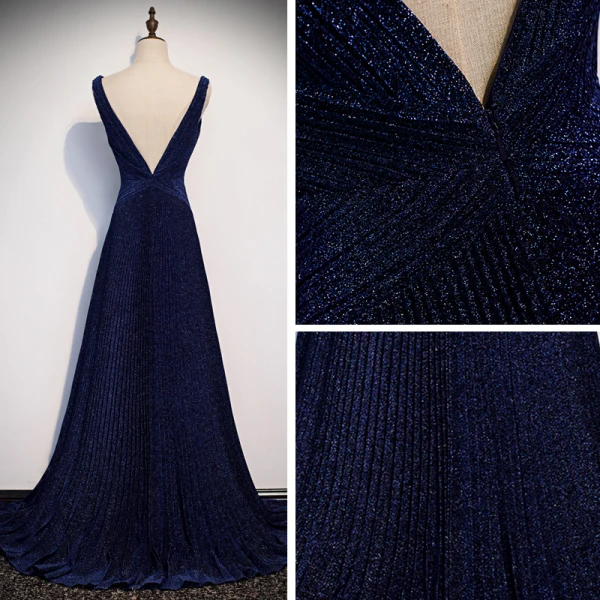 Elegante Marineblau Abendkleider 2020 A Linie Tiefer V-Ausschnitt Ärmellos Glanz Polyester Sweep / Pinsel Zug Rückenfreies Festliche Kleider