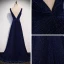 Elegante Marineblau Abendkleider 2020 A Linie Tiefer V-Ausschnitt Ärmellos Glanz Polyester Sweep / Pinsel Zug Rückenfreies Festliche Kleider