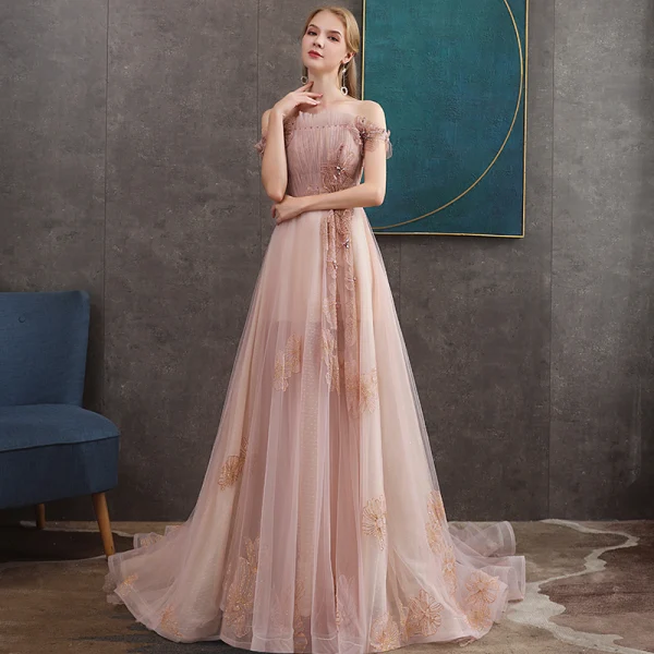 Haut de Gamme Perle Rose Robe De Soirée 2020 Princesse De l'épaule Manches Courtes Appliques En Dentelle Perlage Train De Balayage Volants Dos Nu Robe De Ceremonie