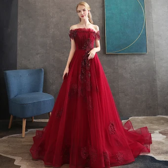 Élégant Bordeaux Robe De Soirée 2020 Princesse De L 039 Épaule Manches Courtes Appliques En Dentelle Perlage Train De Balayage Volants Dos Nu Robe De Ceremonie