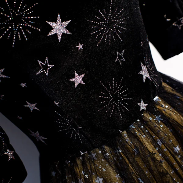 Vintage Retro Black Evening Dresses 2020 A Line Princess See Through V Neck  Puffy 1 2 Sleeves Embroidered Glitter Star Tulle Floor Length Long Ruffle  Formal Dresses