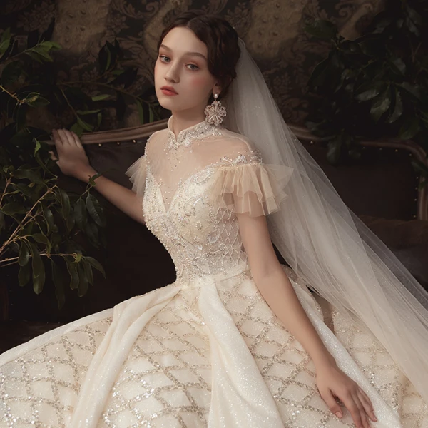 Haut de Gamme Champagne Transparentes Robe De Mariée 2020 Robe Boule Col Haut Manches Courtes Dos Nu Fait main Perlage Glitter Tulle Royal Train