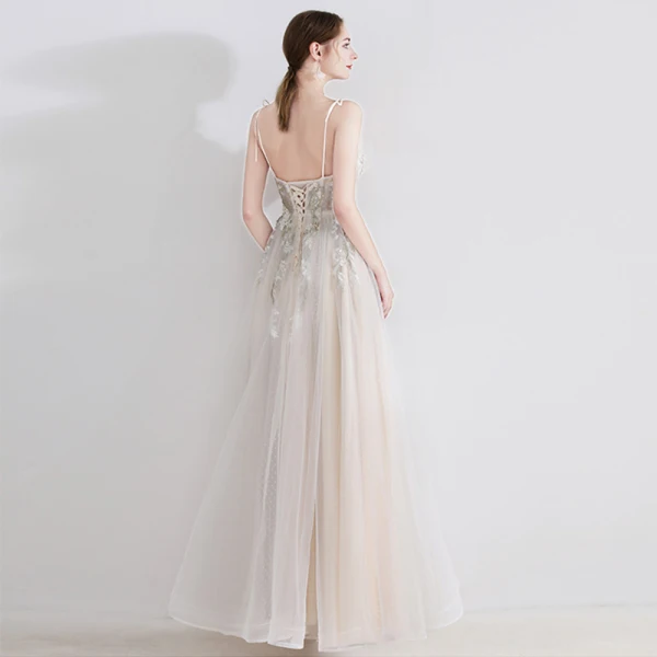 Charmant Champagne Robe De Soirée 2020 Princesse Bretelles Spaghetti Sans Manches Tachetée Tulle Appliques En Dentelle Perlage Longue Volants Dos Nu Robe De Ceremonie
