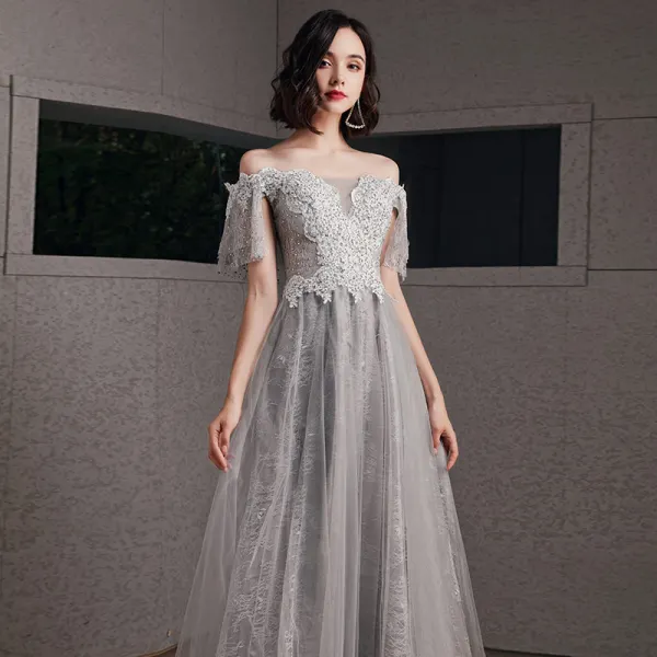Beste Grau Abendkleider 2020 A Linie Off Shoulder Kurze Ärmel Applikationen Spitze Perlenstickerei Lange Rüschen Rückenfreies Festliche Kleider