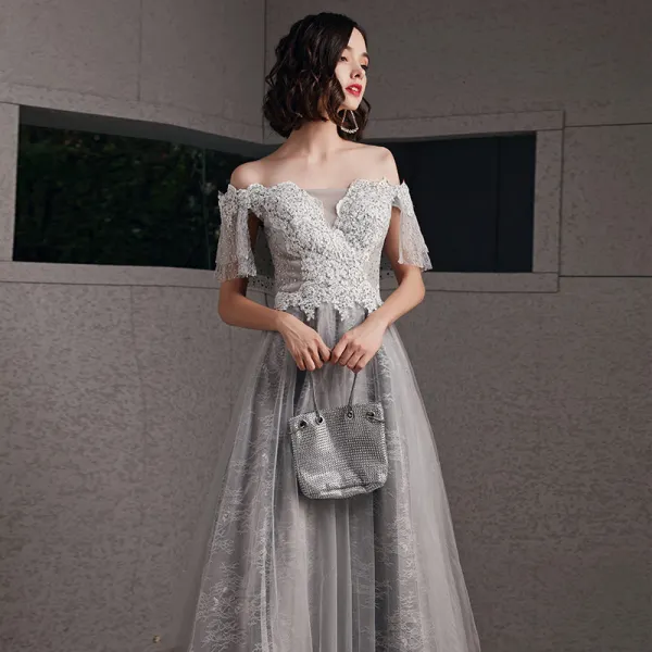 Beste Grau Abendkleider 2020 A Linie Off Shoulder Kurze Ärmel Applikationen Spitze Perlenstickerei Lange Rüschen Rückenfreies Festliche Kleider