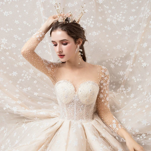 Fabuleux Champagne Transparentes Étoile Robe De Mariée 2020 Robe Boule Encolure Carrée Manches Longues Dos Nu Glitter Tulle Fait main Perlage Cathedral Train Volants