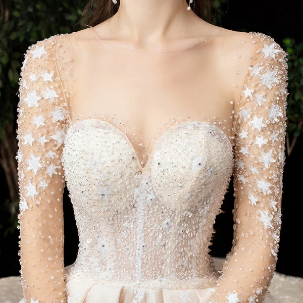 Fabuleux Champagne Transparentes Étoile Robe De Mariée 2020 Robe Boule Encolure Carrée Manches Longues Dos Nu Glitter Tulle Fait main Perlage Cathedral Train Volants