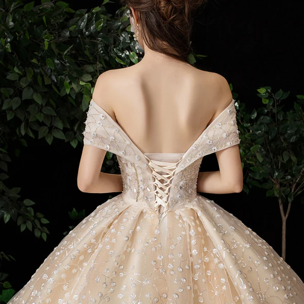 Luxe Champagne Robe De Mariée 2020 Robe Boule De l'épaule Manches Courtes Dos Nu Perlage Glitter Paillettes Tulle Royal Train Volants