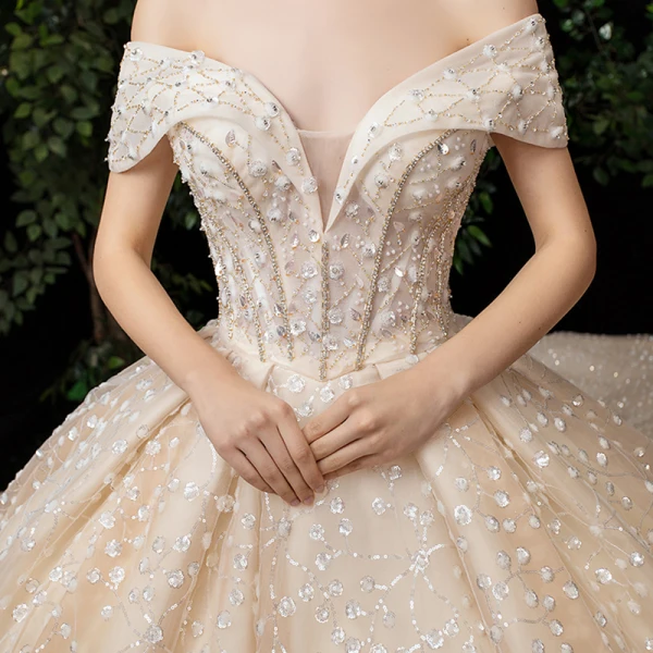 Luxe Champagne Robe De Mariée 2020 Robe Boule De l'épaule Manches Courtes Dos Nu Perlage Glitter Paillettes Tulle Royal Train Volants