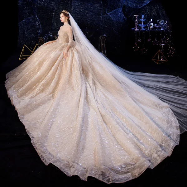 Luxe Champagne Transparentes Robe De Mariée 2020 Robe Boule Col Haut 3/4 Manches Dos Nu Glitter Appliques En Dentelle Fait main Perlage Royal Train Volants