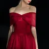 High Low Burgundy Homecoming Graduation Dresses 2019 A-Line / Princess Off-The-Shoulder Short Sleeve Spotted Tulle Asymmetrical Ruffle Backless Formal Dresses