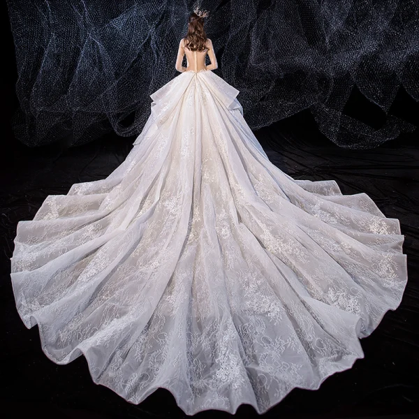 Romantic Ivory See-through Wedding Dresses 2020 Ball Gown Square Neckline 3/4 Sleeve Appliques Lace Beading Cathedral Train Ruffle