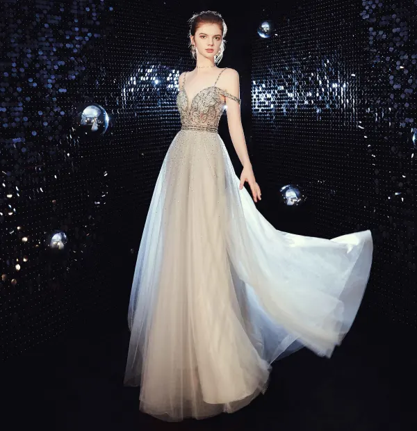 Sexy Champagne Transparentes Robe De Soirée 2020 Princesse Bretelles Spaghetti V-Cou Manches Courtes Perlage Longue Dos Nu Robe De Ceremonie