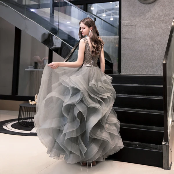 Luxury / Gorgeous Grey Prom Dresses 2020 Ball Gown V-Neck Sleeveless Sash Beading Floor-Length / Long Cascading Ruffles Backless Formal Dresses