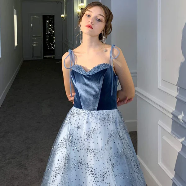 Snygga / Fina Ocean Blå Aftonklänningar 2020 Prinsessa Spaghettiband Ärmlös Beading Glittriga / Glitter Paljetter Tyll Svep Tåg Ruffle Halterneck Formella Klänningar