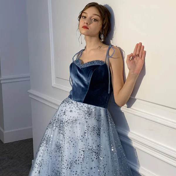 Snygga / Fina Ocean Blå Aftonklänningar 2020 Prinsessa Spaghettiband Ärmlös Beading Glittriga / Glitter Paljetter Tyll Svep Tåg Ruffle Halterneck Formella Klänningar