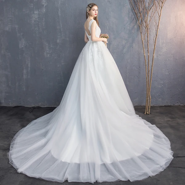 Prisvärd Elfenben Bröllopsklänningar 2019 Imperium V-Hals Ärmlös Halterneck Appliqués Spets Chapel Train Ruffle