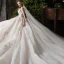 Chic / Belle Champagne Transparentes Robe De Mariée 2020 Robe Boule Encolure Dégagée Sans Manches Dos Nu Appliques En Dentelle Perlage Glitter Tulle Cathedral Train Volants