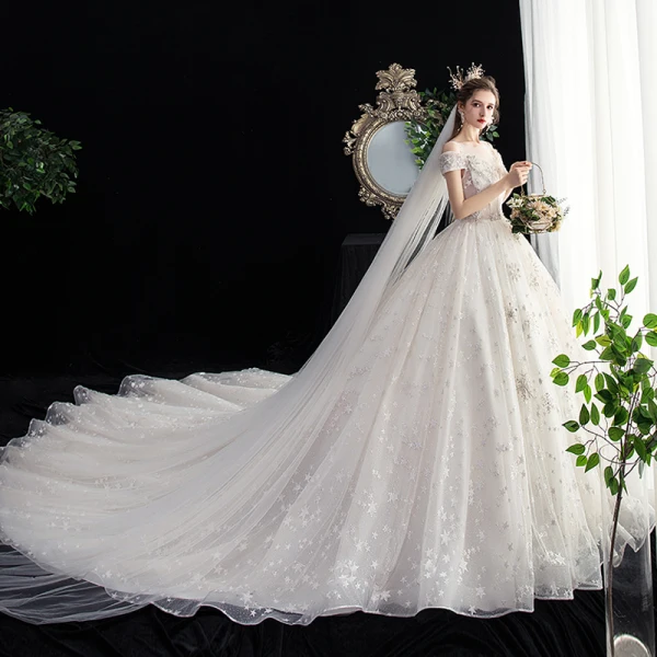 Schöne Ivory / Creme Star Brautkleider / Hochzeitskleider 2020 Ballkleid Durchsichtige Eckiger Ausschnitt Kurze Ärmel Rückenfreies Glanz Tülle Applikationen Spitze Perlenstickerei Kathedrale Schleppe Rüschen